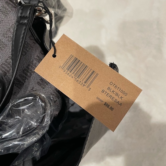 Steve Madden 2 piece patterned tote bag with detachable pouch - Picture 7 of 9